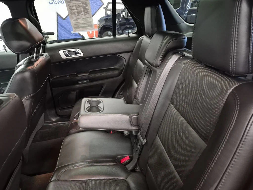 Used 2015 Ingot Silver Ford Limited image 15