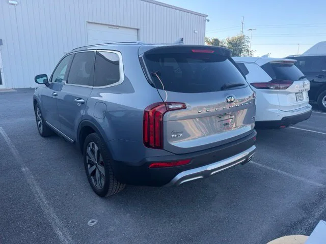 Used 2020 Silver Kia S image 4