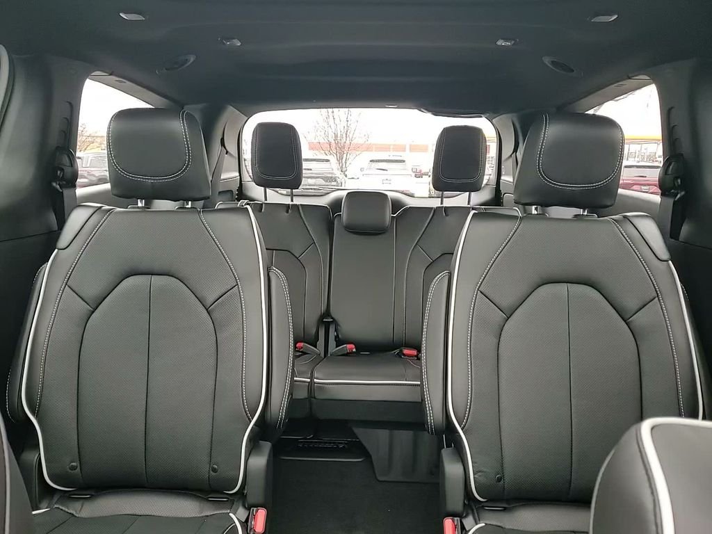 2026 Chrysler Pacifica Limited - Photo 25