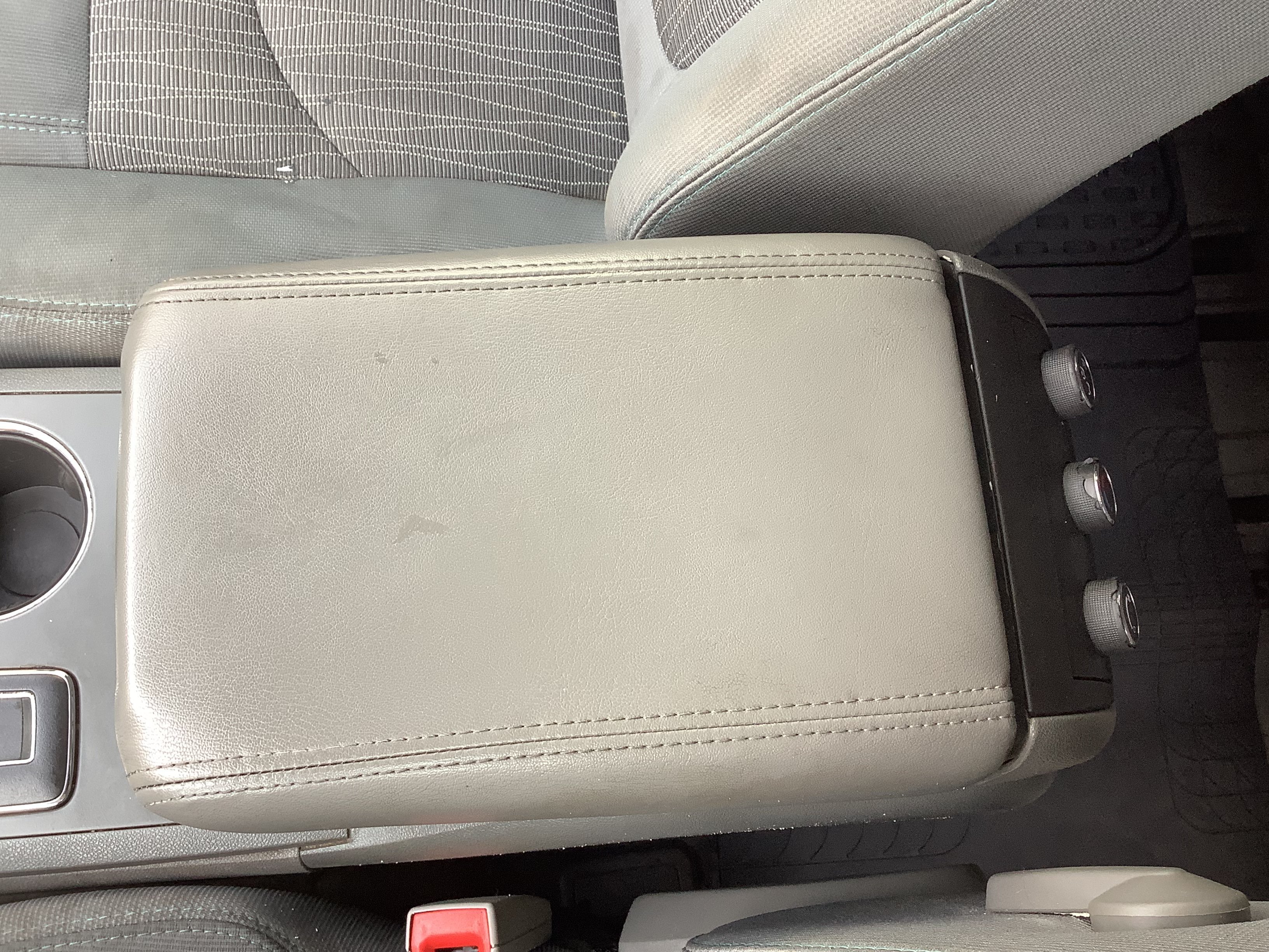 Used 2016 Silver Chevrolet LS image 14