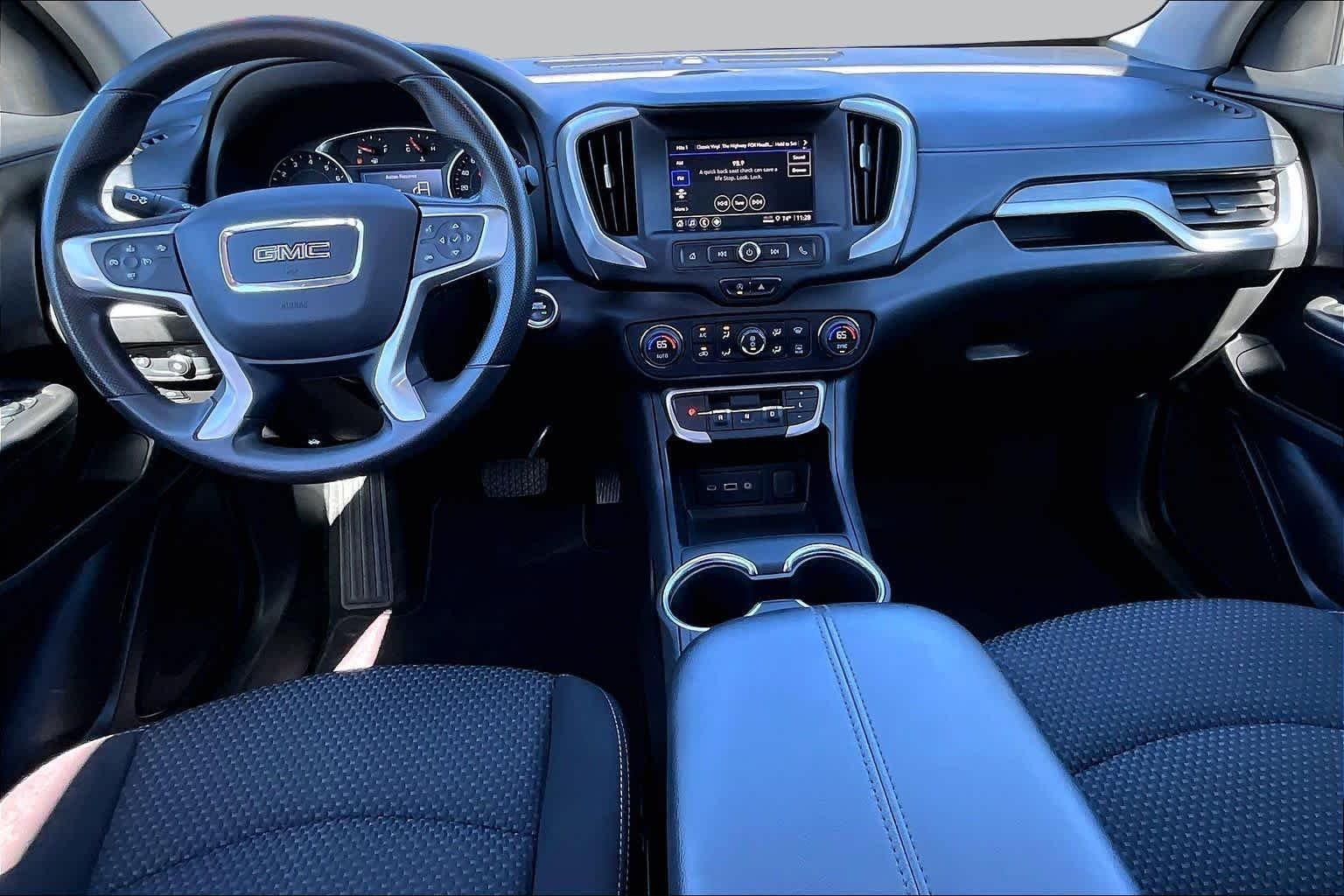 Used 2022 Summit White GMC SLE image 8