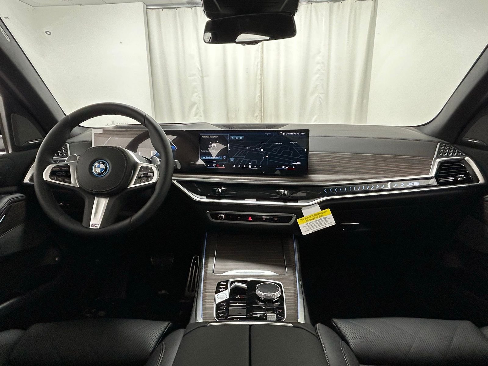 New 2026 Dravit Gray Metallic BMW xDrive50e image 8