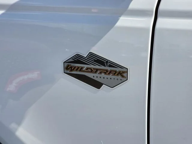 Used 2022 White Ford Wildtrak image 10