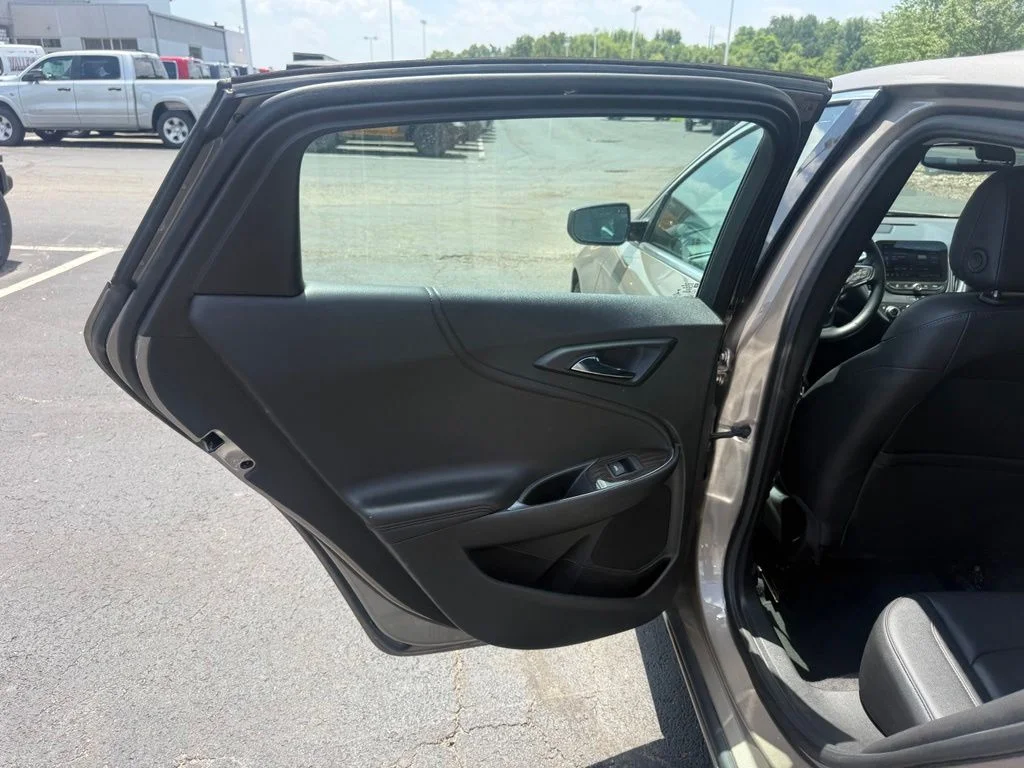 Used 2024 Gray Chevrolet LT image 28