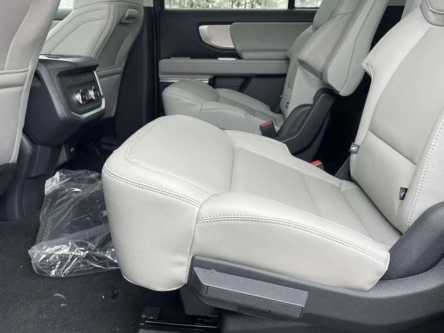 New 2026 Glacier Gray Metallic Tri-Coat Ford MAX Active image 19