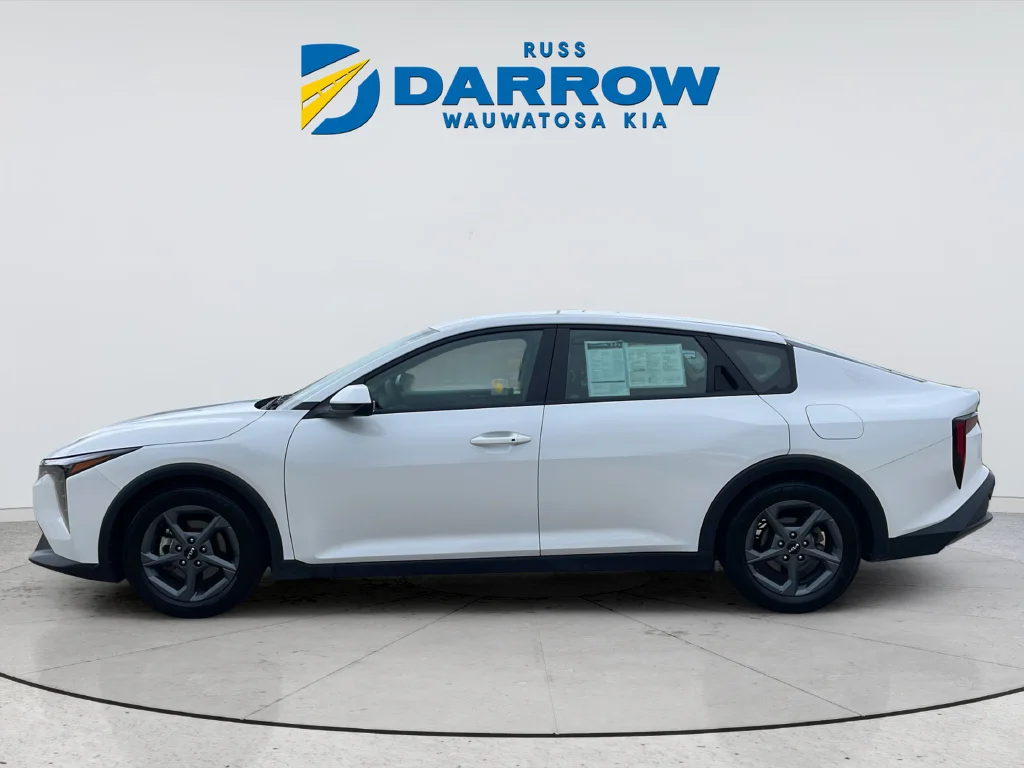 Used 2025 White Kia LXS image 2
