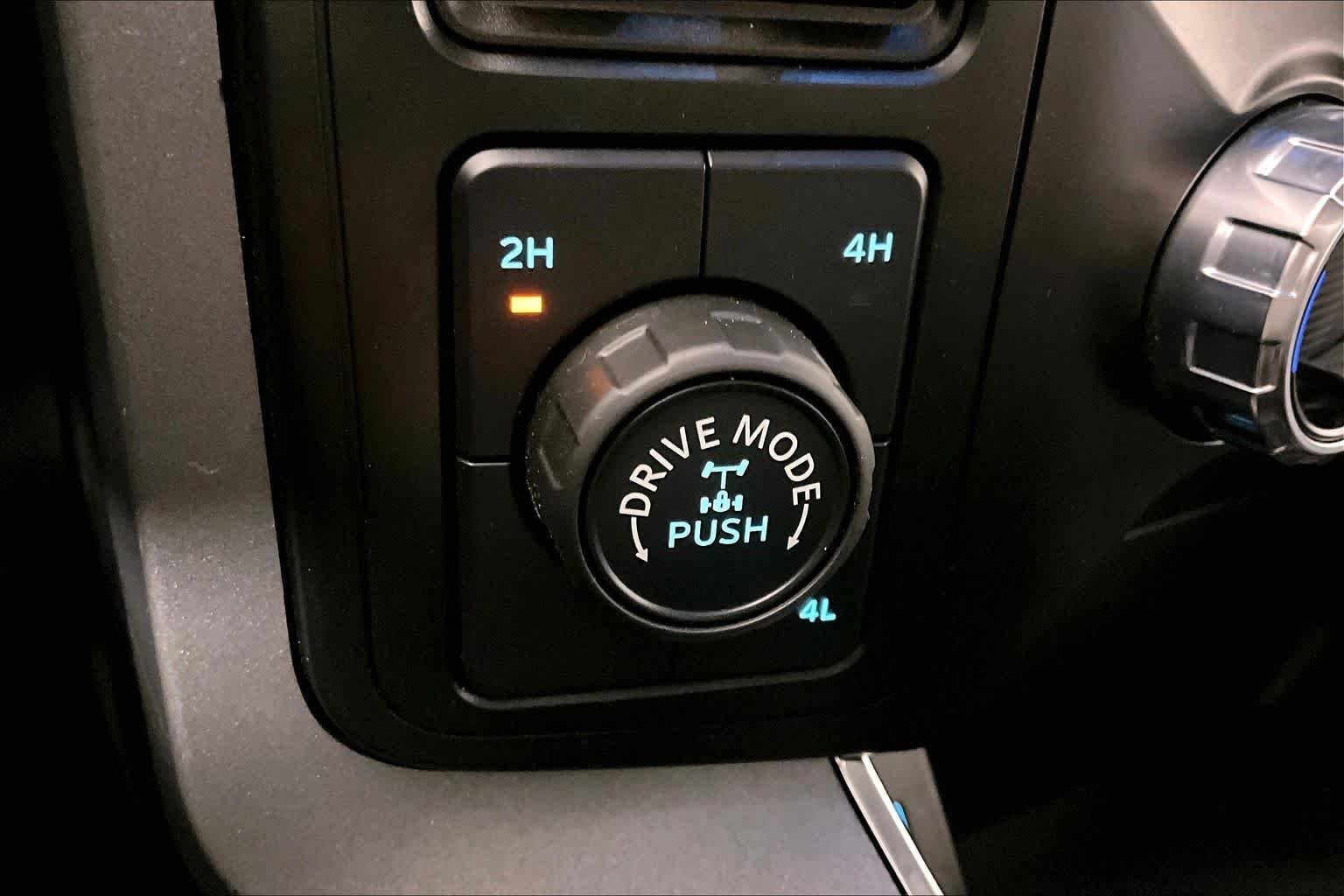 Used 2023 Area 51/Agate Black Ford XLT image 33