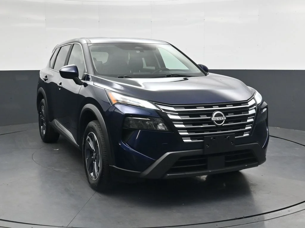 Used 2025 Blue Nissan SV image 2