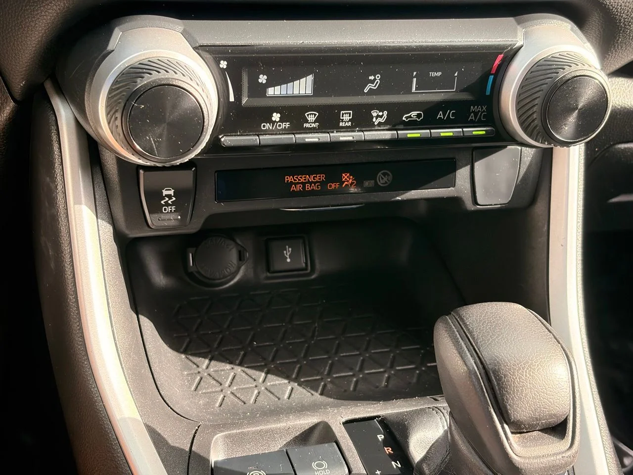 Used 2022 Midnight Black Metallic Toyota LE image 25
