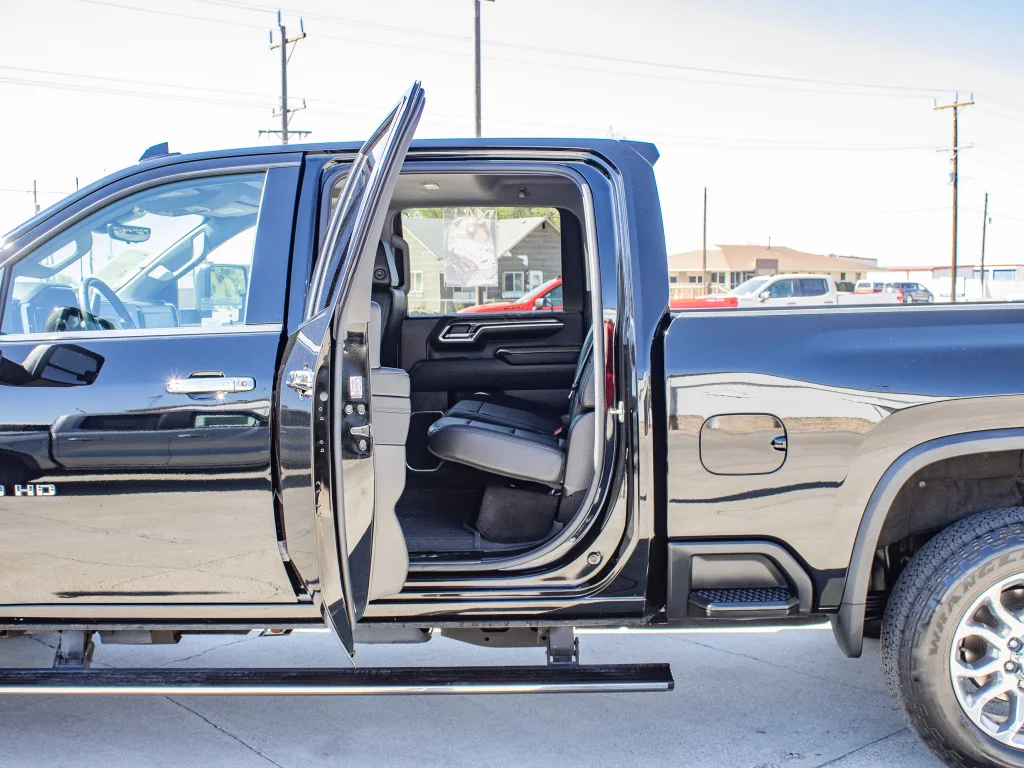 Used 2024 BLACK Chevrolet LTZ image 17
