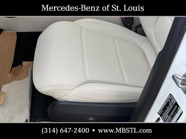 New 2027 Polar White Mercedes-Benz GLC 300 image 15