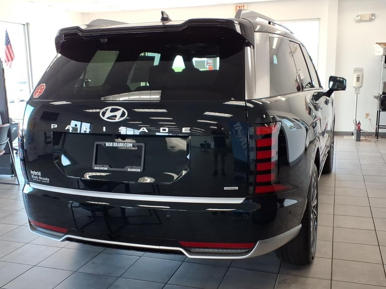 New 2027 Titan Green Hyundai Calligraphy image 2