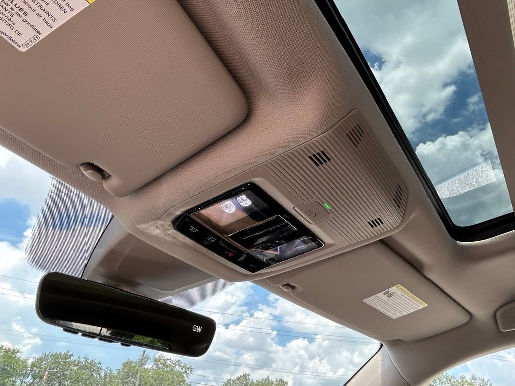 New 2026 Black Volkswagen SE w/Technology image 27