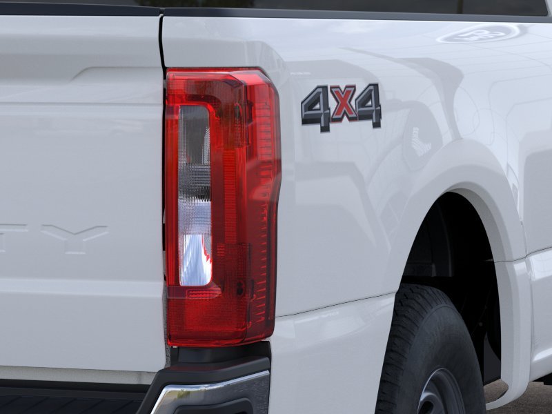New 2026 Oxford White Ford F-250® XL image 33