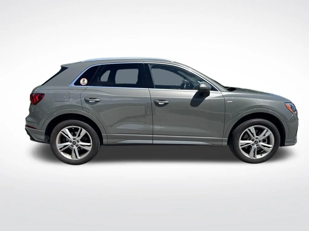 Used 2021 Chronos Gray Metallic Audi Premium image 4