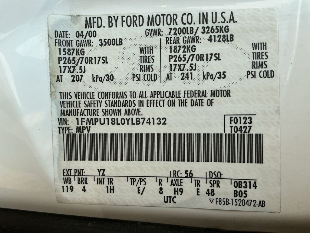 Used 2000 White Ford Eddie Bauer image 24