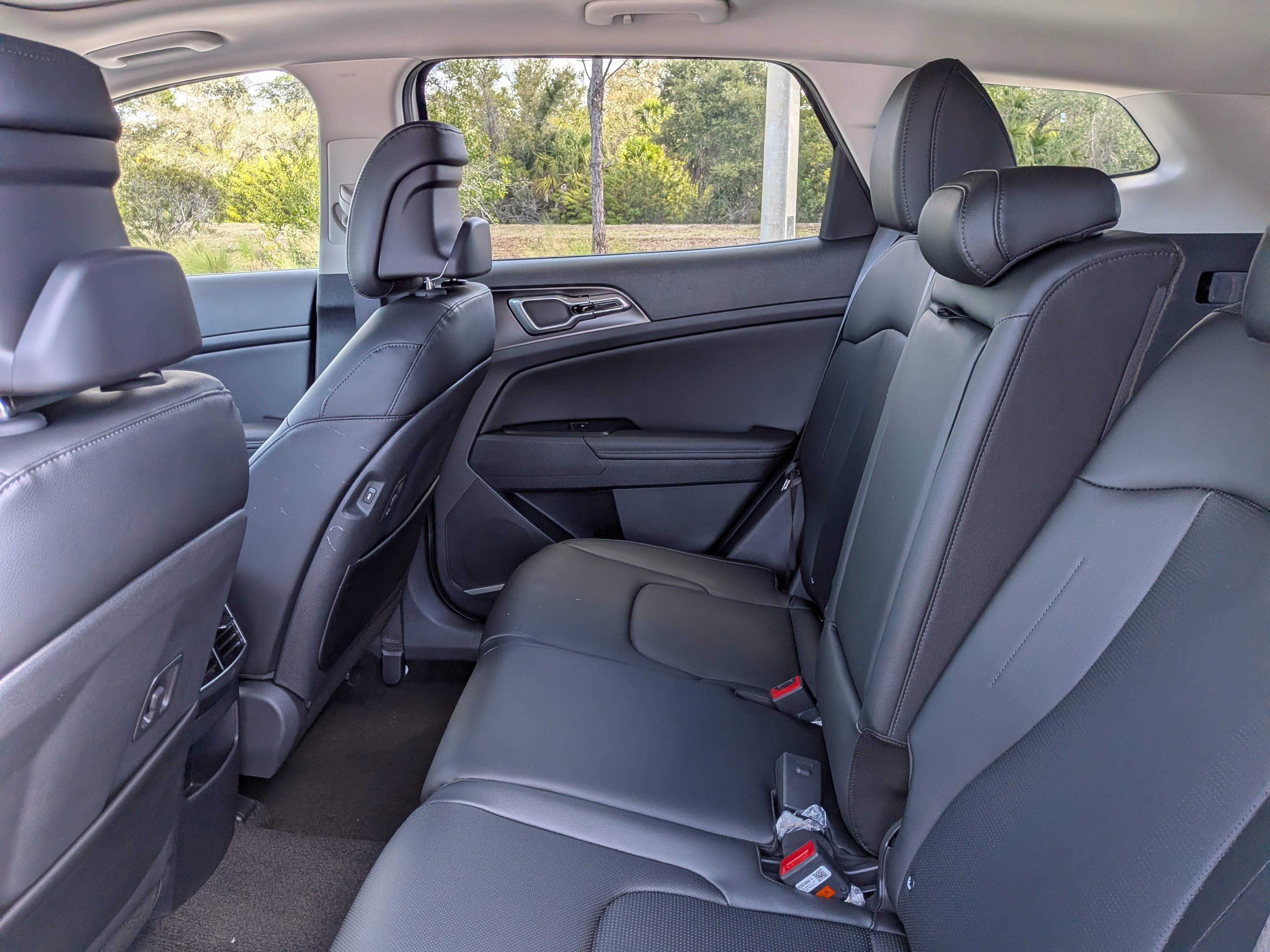 New 2026 Glacial White Pearl Kia EX image 16