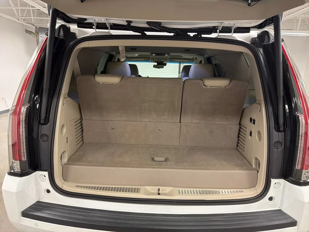 2019 Cadillac Escalade Premium Luxury - Photo 18