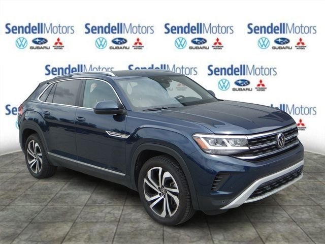 Used 2022  Volkswagen 3.6L V6 SEL image 1