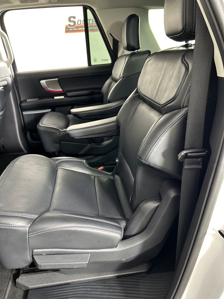 Used 2025 White Ford Platinum image 17