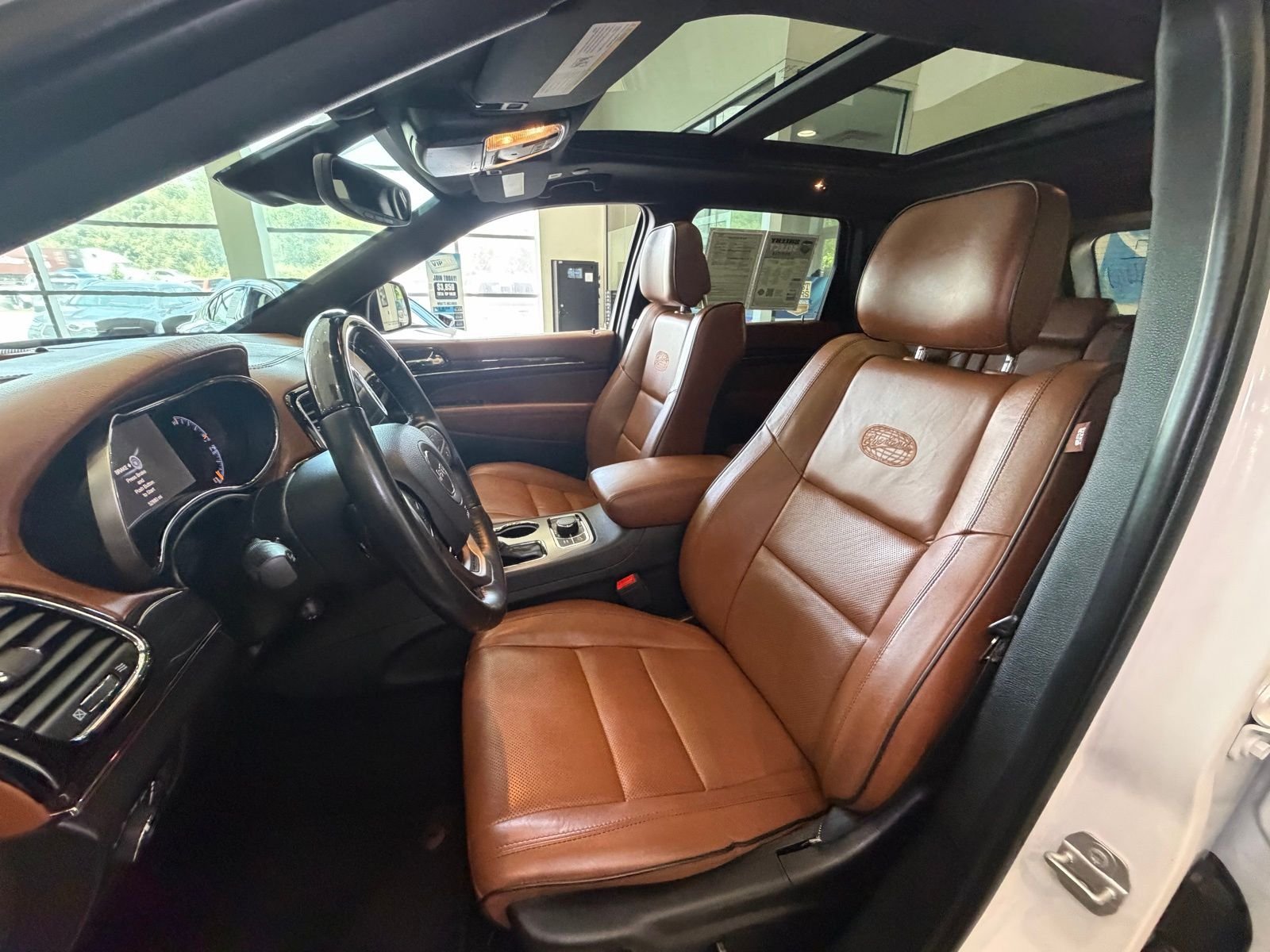 Used 2020 Off-white Jeep Overland image 8