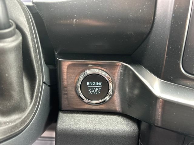 New 2026 Glacier Gray Metallic Tri-Coat Ford F-250® Lariat® image 28