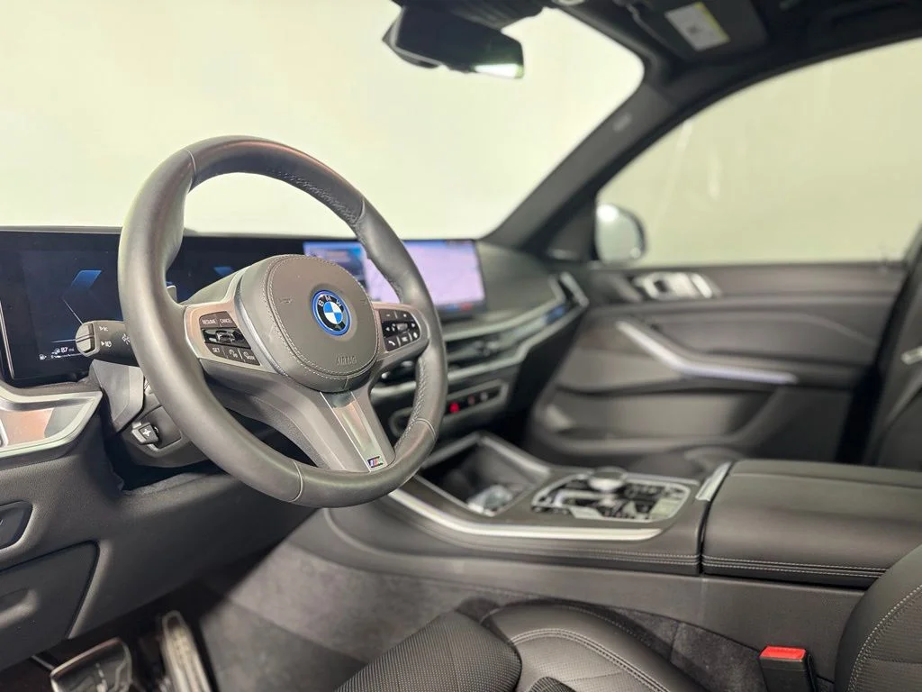 Certified Used 2025 Black Sapphire Metallic BMW xDrive50e image 15