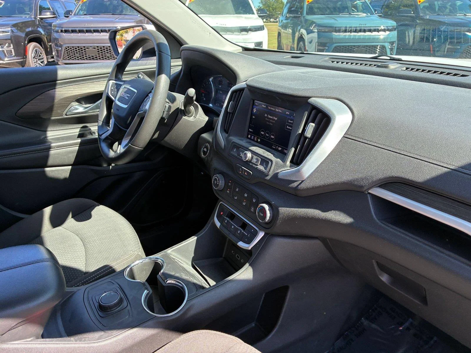 Used 2023 Summit White GMC SLE image 32