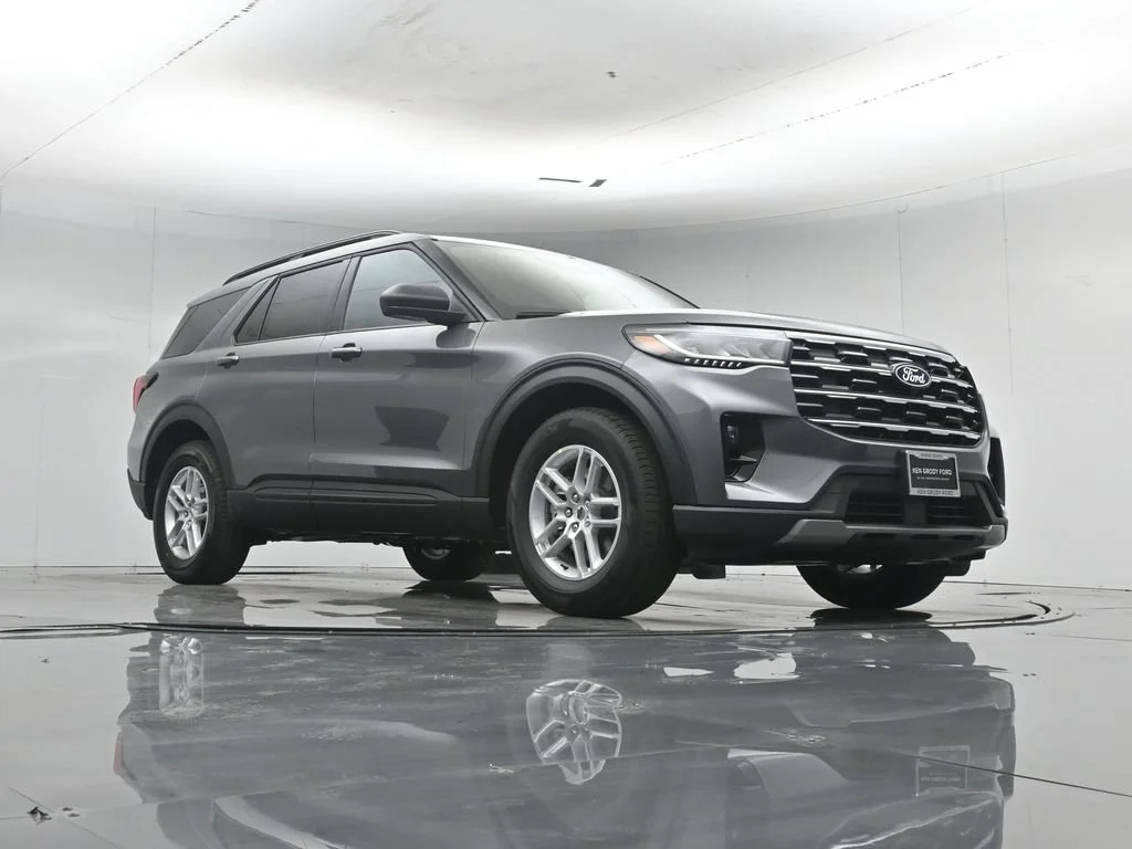 New 2027 Carbonized Gray Metallic Ford Active image 51