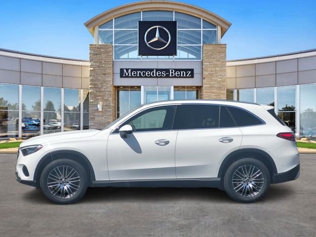 New 2026 Polar White Mercedes-Benz GLC 300 image 2