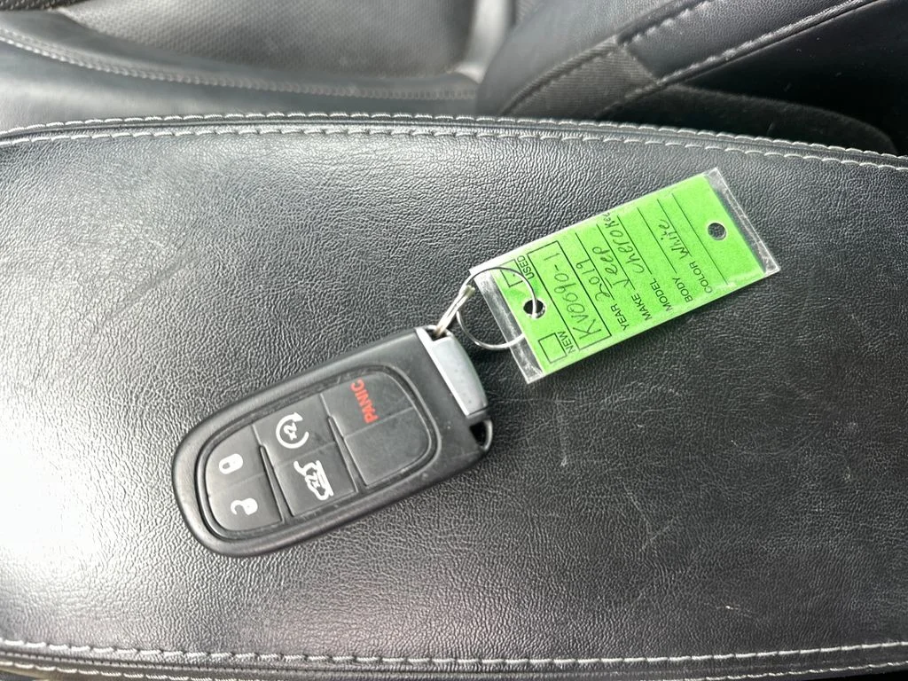 Used 2019 White Jeep Limited image 17