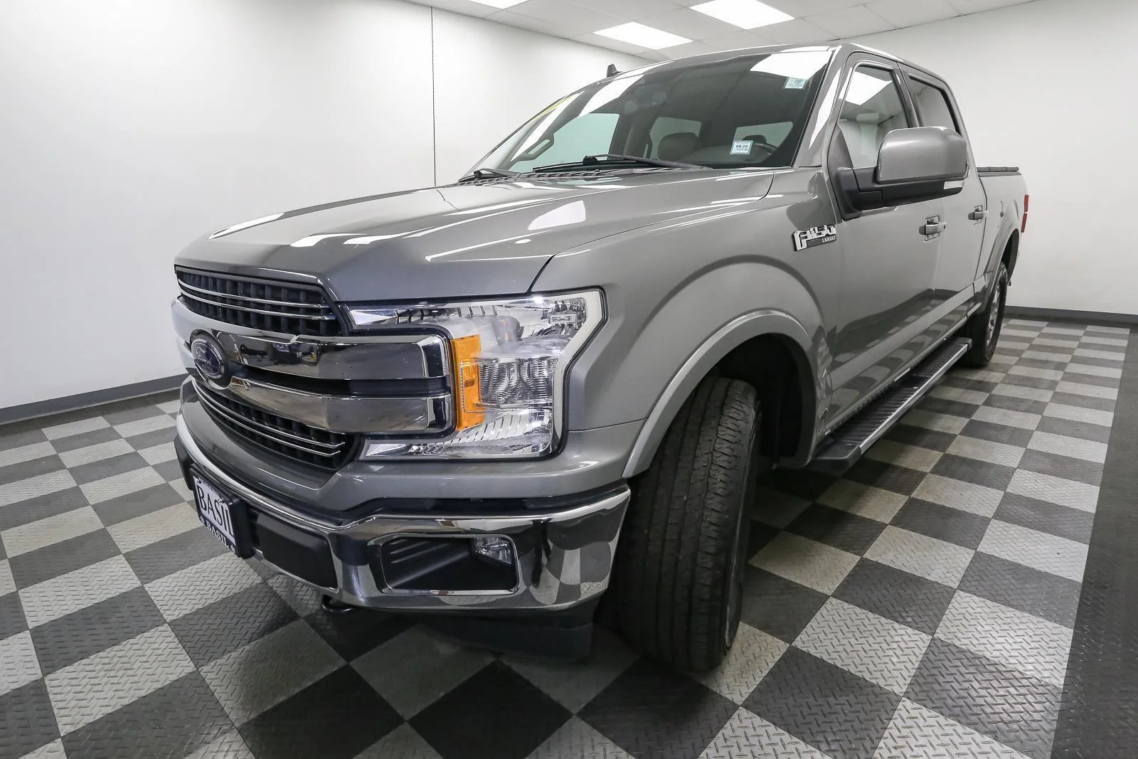 Used 2020 Silver Spruce Ford LARIAT image 4