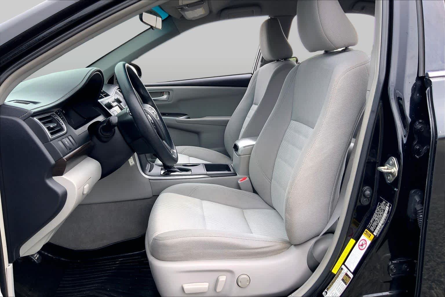 Used 2015 Attitude Black Toyota LE image 8
