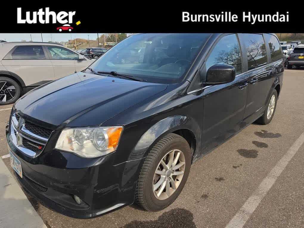 Used 2019 Black Onyx Crystal Pearlcoat Dodge SXT image 1