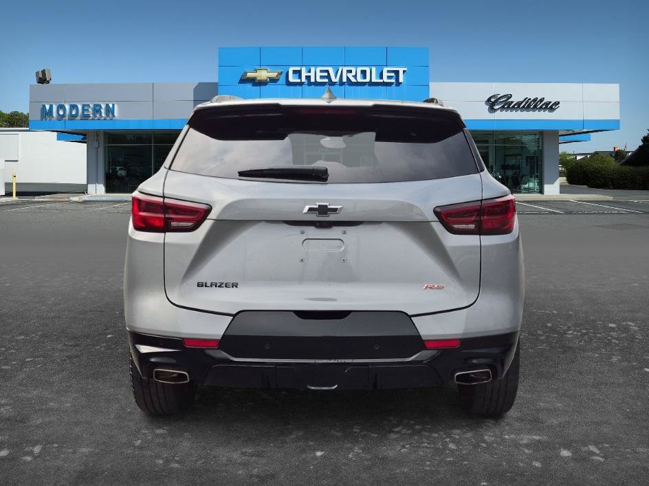 Used 2024 Sterling Gray Metallic Chevrolet RS image 4