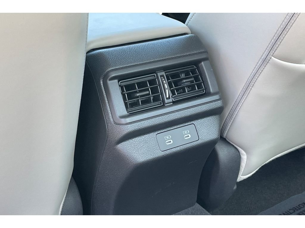 Used 2026 Platinum White Pearl Honda EX-L image 42