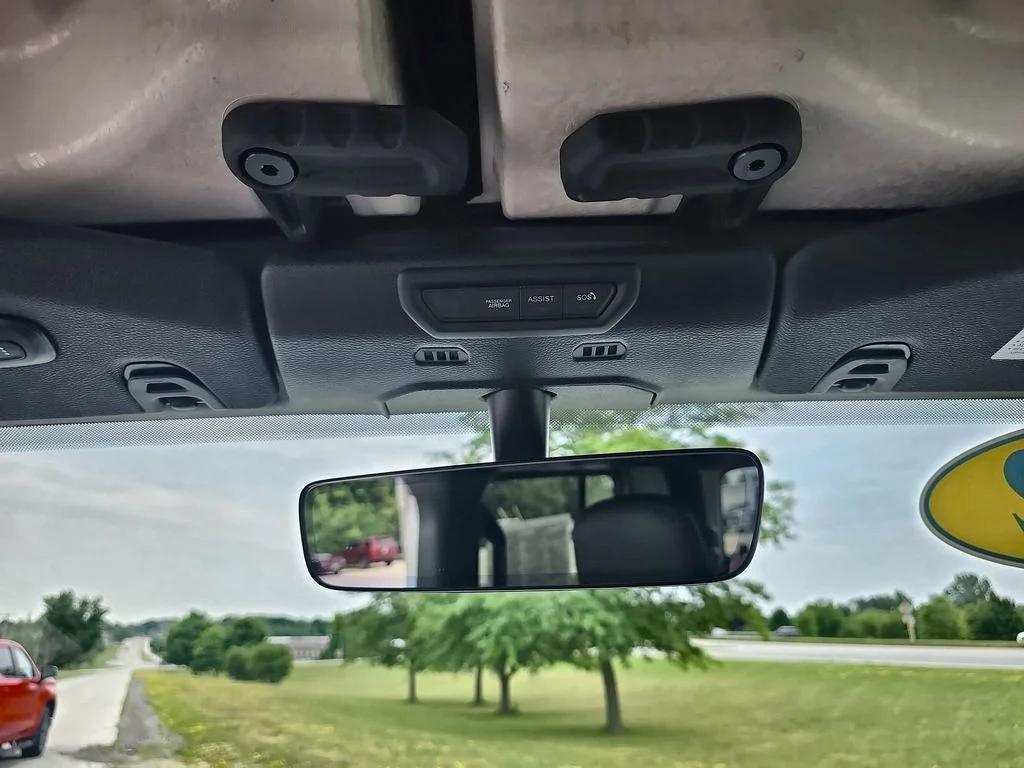 Used 2022 Silver Jeep Overland image 36