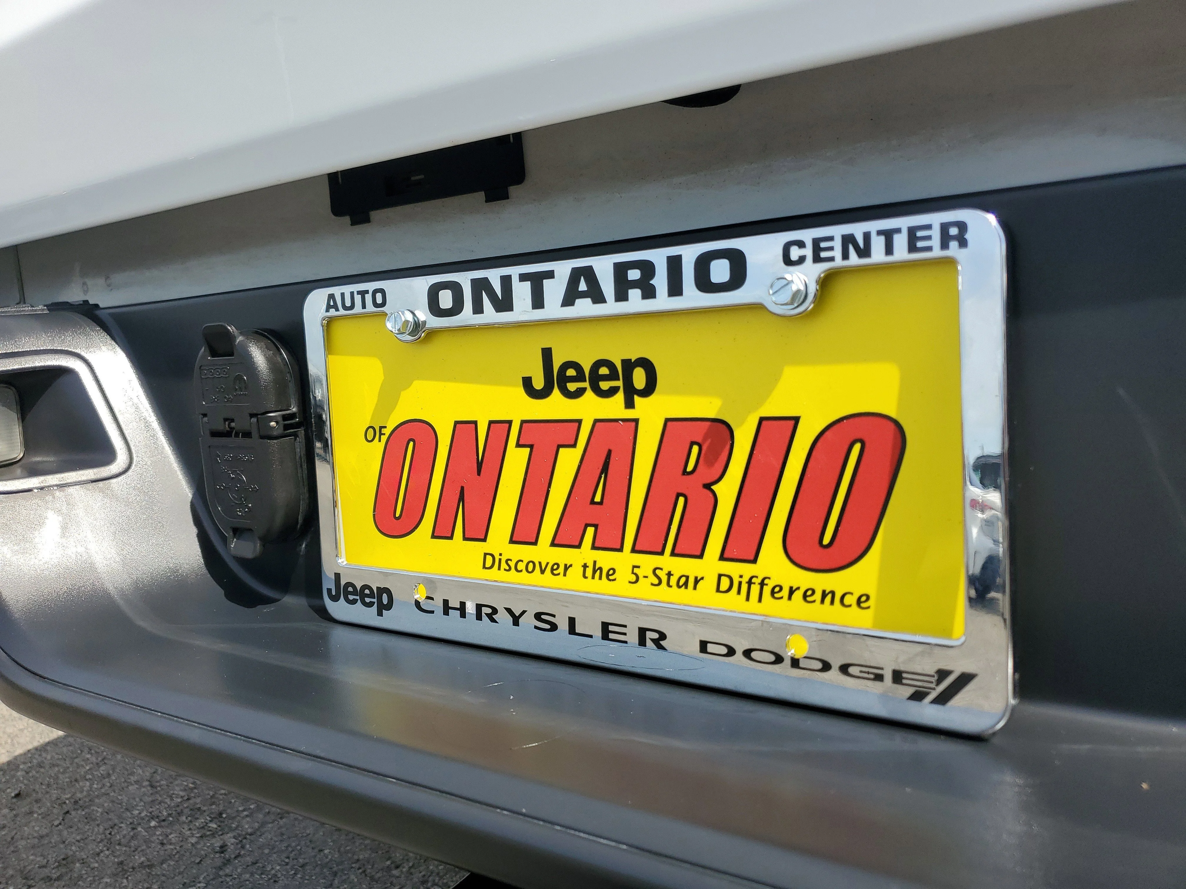 Used 2024 White Jeep Sport image 28