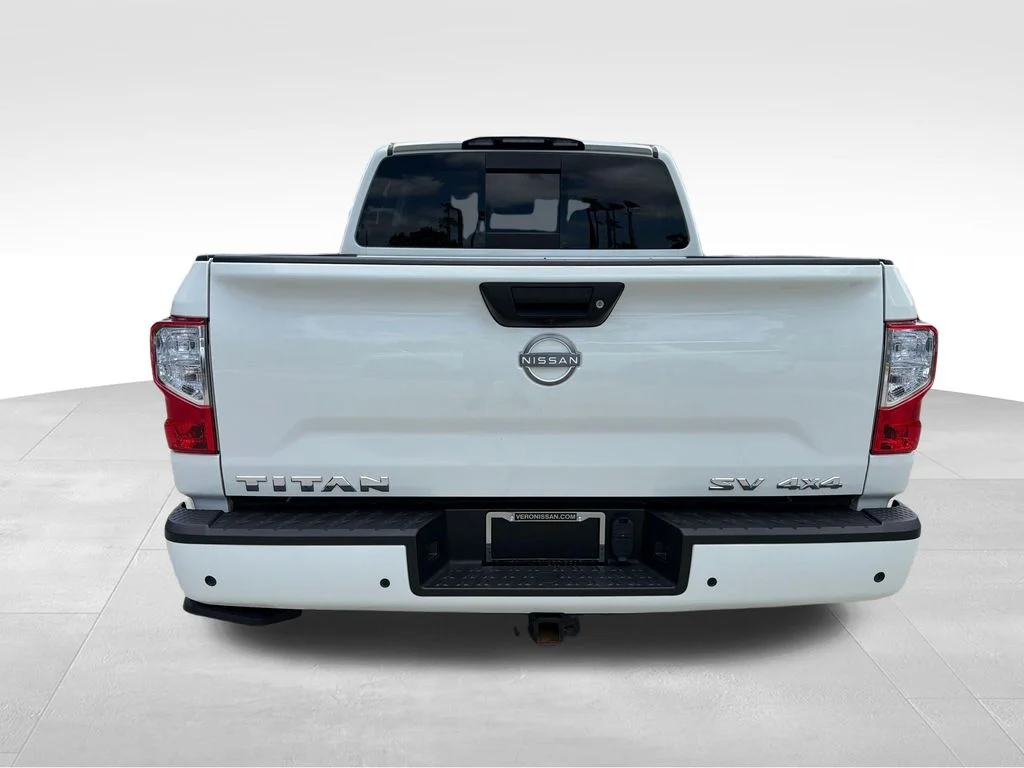 2024 Nissan Titan SV - Photo 7