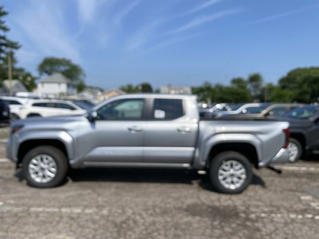 New 2026 Celestial Silver Metallic Toyota SR5 image 2