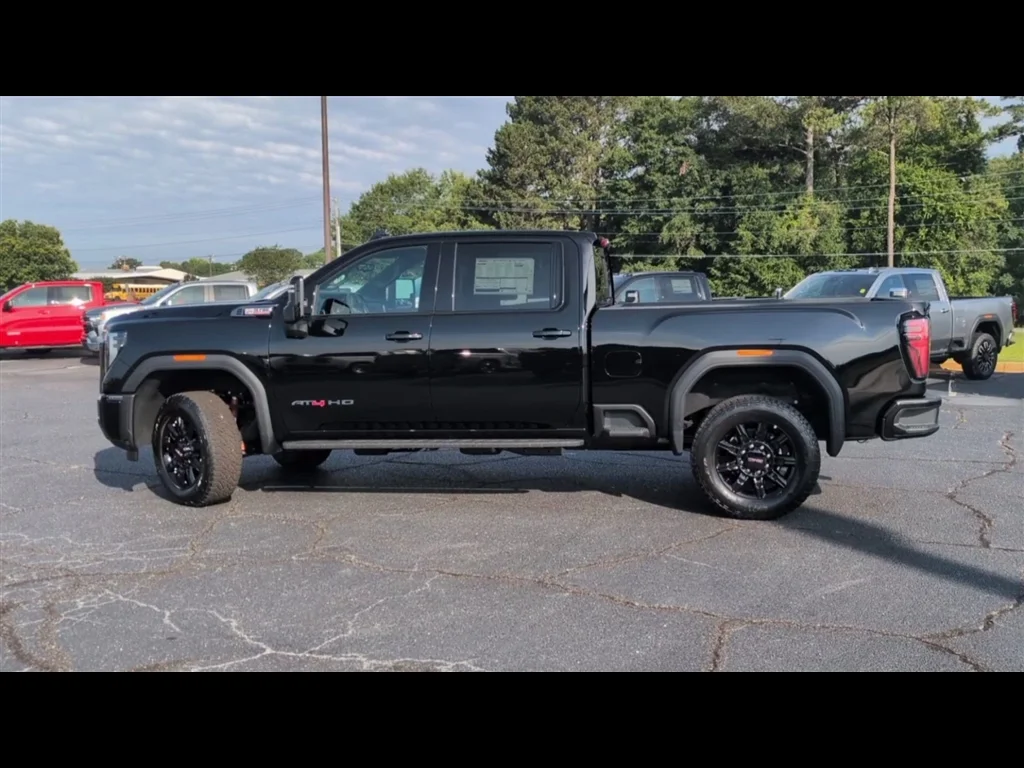 Used 2026 Onyx Black GMC AT4 image 5