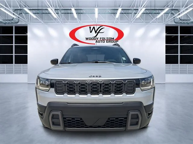 New 2026 Silver Zynith Clear-Coat Exterior Paint Jeep Limited image 8