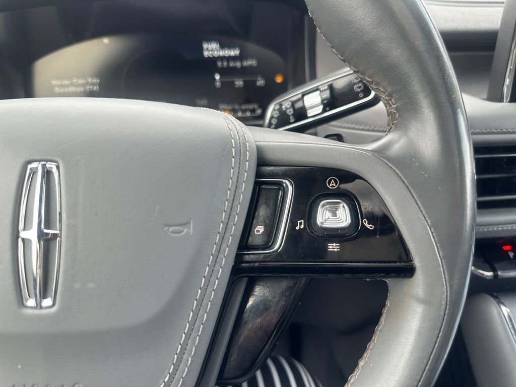 Used 2020 White Lincoln Reserve image 25