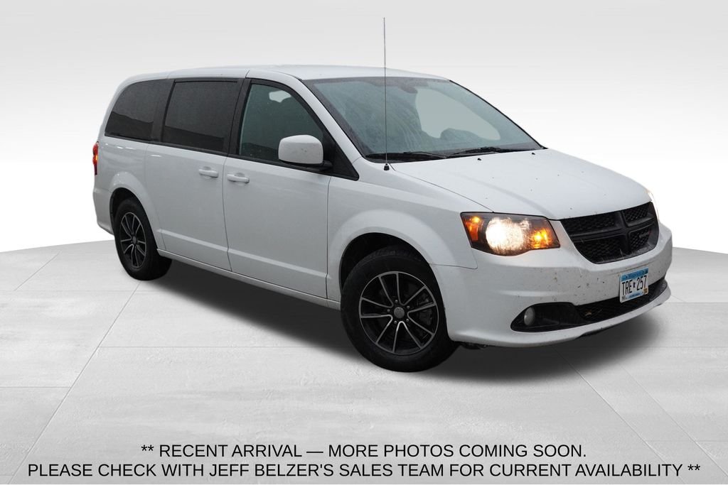 Used 2019 White Knuckle Clearcoat Dodge SE Plus image 1
