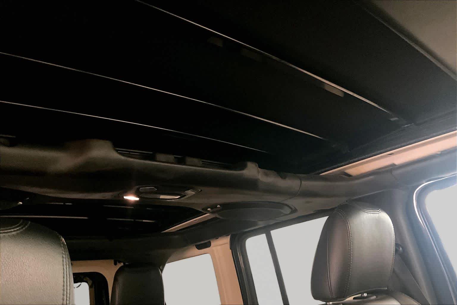 Used 2019 Granite Crystal Metallic Clearcoat Jeep Rubicon image 12