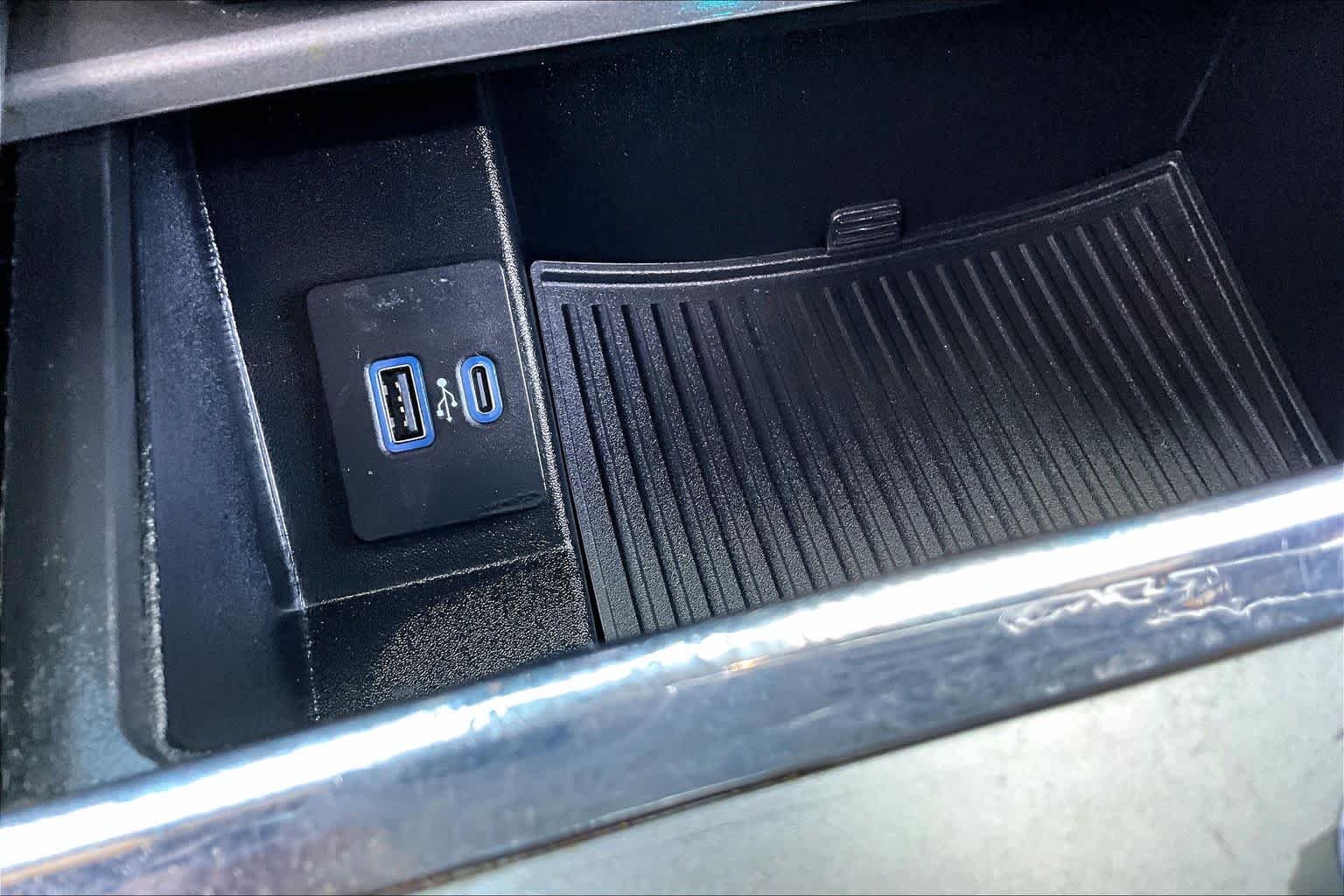 Used 2021 Blue Ford XLT image 33