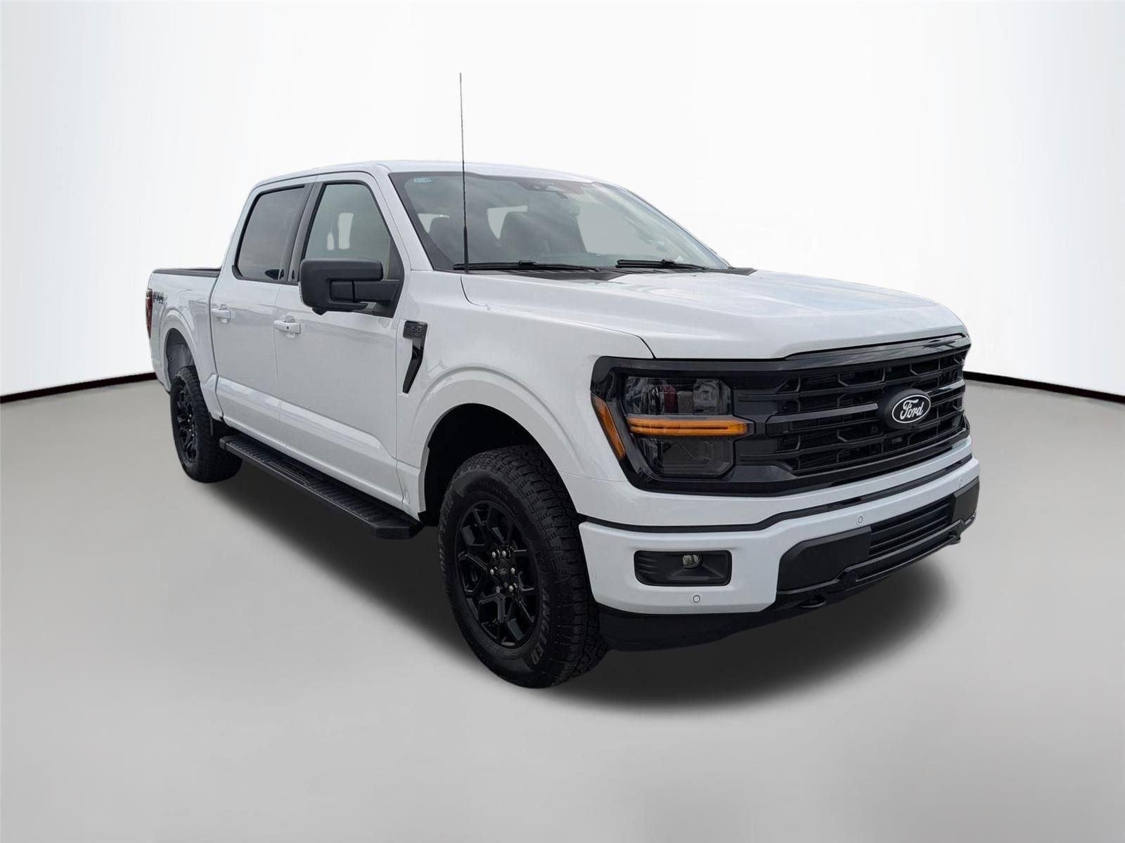 New 2026 Oxford White Ford XLT image 3