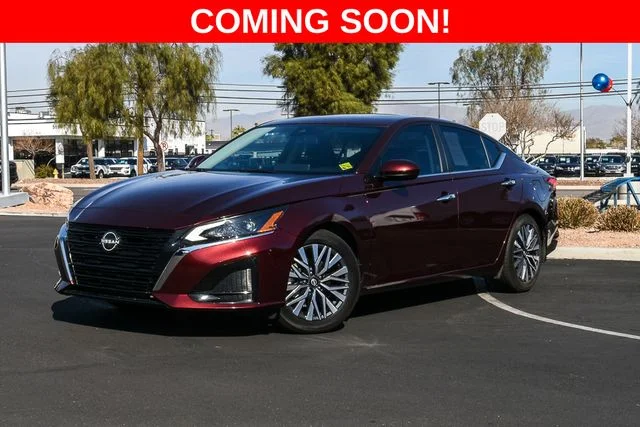 Used 2024 Red Nissan 2.5 SV image 1