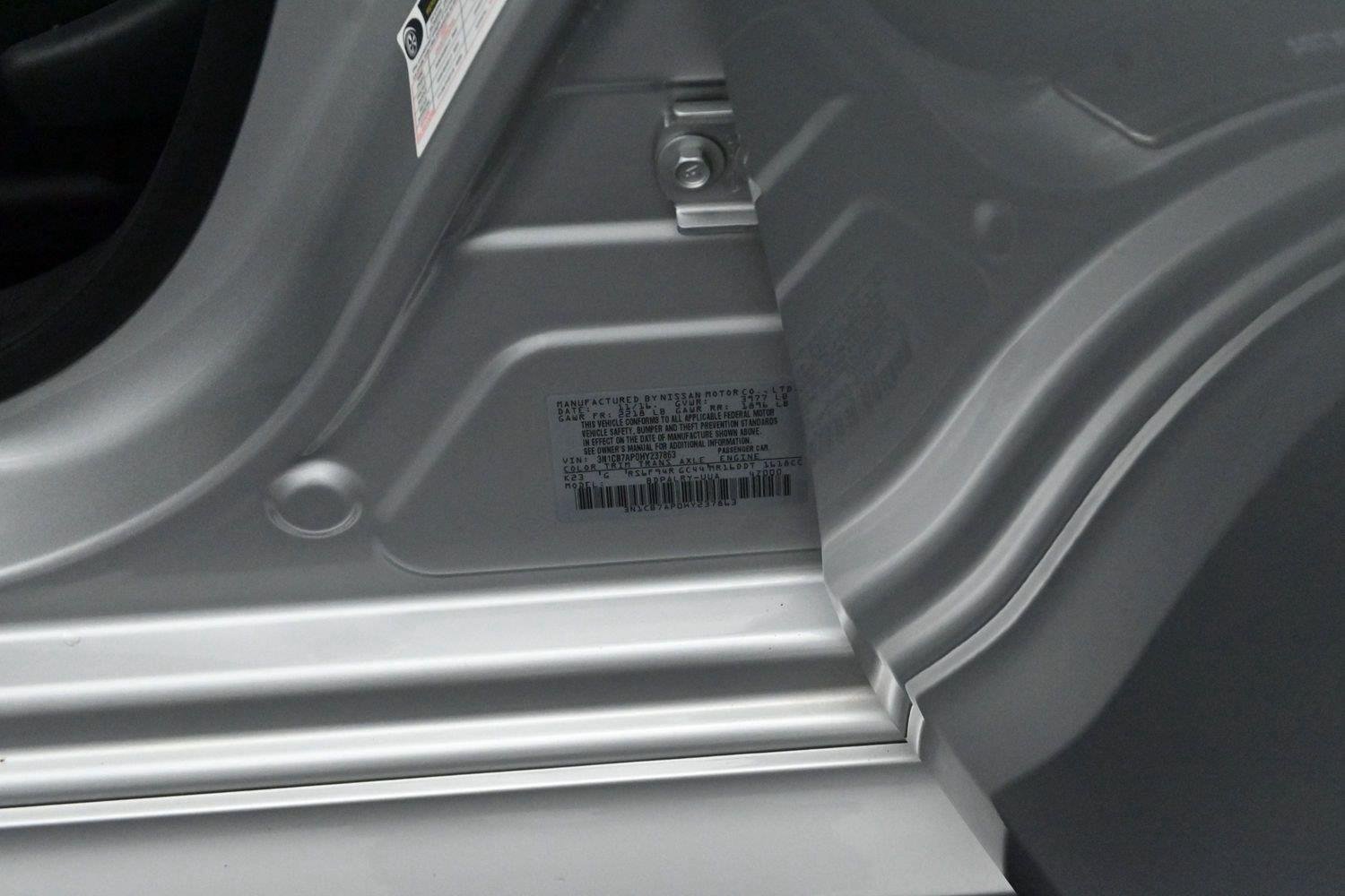 Used 2017 Brilliant Silver Nissan SR Turbo image 37