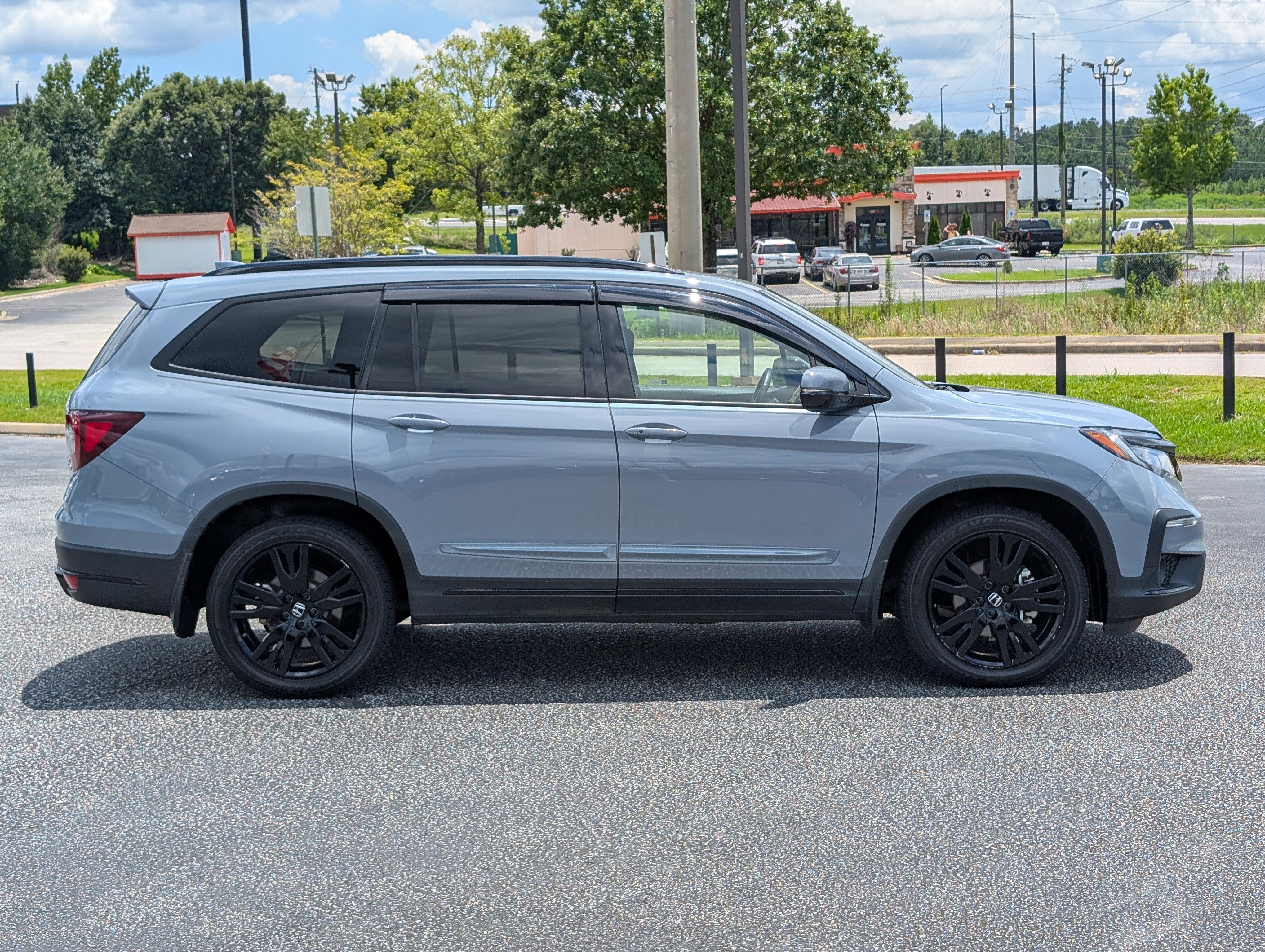 2022 Honda Pilot Black Edition - Photo 16